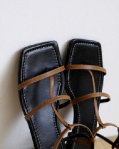 스퀘어 스트랩 sandal