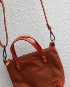 Leather color matching mini bag-Carmel
