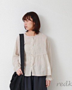 Motif Lace Button Blouse-2Color