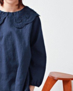 A-line lace blouse-Navy 75800-->59800