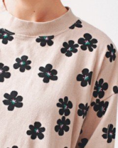 Sale-Flower Pattern Tee-52200-->39800