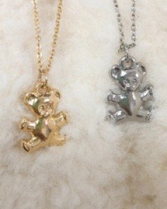 (2color) 곰돌이 목걸이  (러블리한 무드를 더욱 강조해 주는 목걸이)