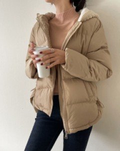 Knit hooded shirring padding