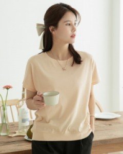 Back slit button short sleeve T-shirt