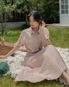 Solid collar checkered dress