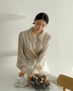 [valyou] Ben Lace Collar Blouse
