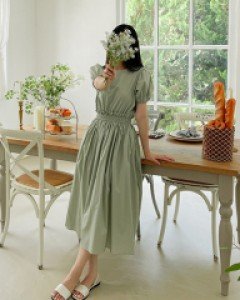 Ain puff sleeve dress