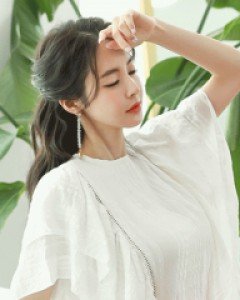 *날개프릴 블라우스*