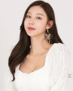 *나올르 블라우스*