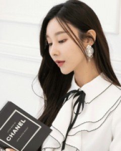 *나일비 블라우스*