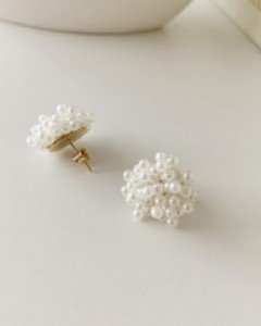 Popcorn pearl earring