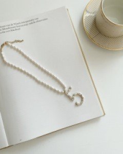 Five jinju necklace