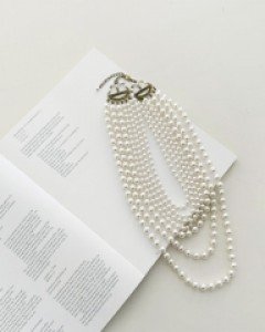 Antique jinju necklace