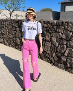 Scratch color pants