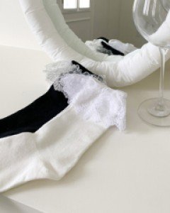 Solely frill socks