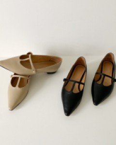 T strap flat shoes