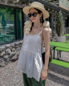 Love pintuck nashi top