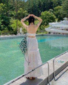 Navid punching skirt