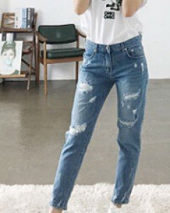 찢어진 청바지네츄럴한 반배기핏~워싱 예쁘고 핏도 예술^^추천합니다!!