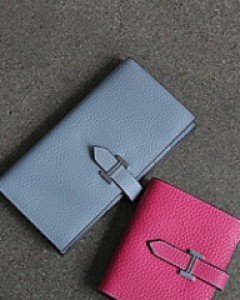 에르소가죽지갑고급스러운 천연소가죽지갑이예요~실용적이고 가볍고 튼튼해요^^추천!!