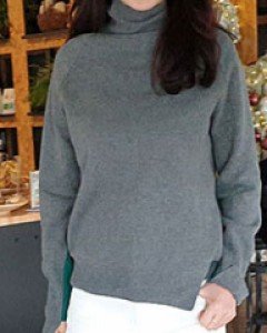 배색언발터틀넥고급스럽고 따뜻해요이정도면 무조건 소장^^완전강추!