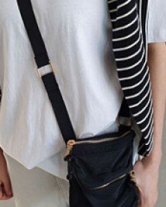 몰리나 크로스bag여행갈때 딱 좋아요가볍고 수납이 너무 좋습니다^^추천!!추천!!