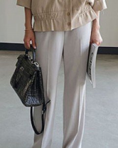 미씨엘PT퀄리티 정말 고급스럽고 원단 최고예요착용감 편안하고 핏 예뻐요^^추천해요!!