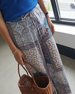 잔꽃패치pt시원한 여름바지로 최고^^너무너무 편하고 스타일 좋아요!!추천!!