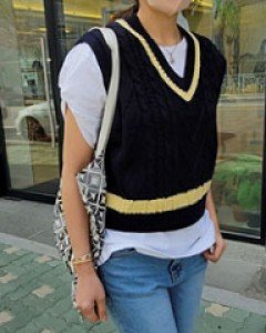 V배색니트조끼초여름까지 입는 니트베스트예요산뜻하고 발랄합니다추천!!