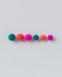 무광 컬러볼 귀걸이