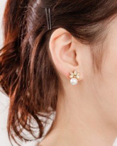 어바웃타임버튼귀찌