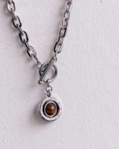 스페이스 목걸이