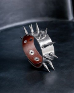 메탈 그레이 가죽팔찌