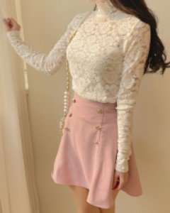 랏셀 레이스 크롭 폴라 티 a2722