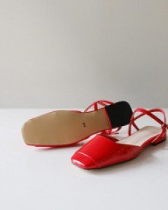 barbie shine shoes