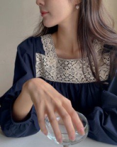 Renee Embroidery Blouse