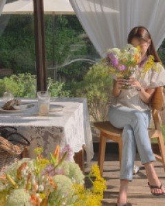 Muse Flower Blouse