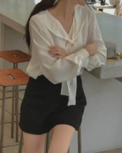 Kinder Tie Blouse