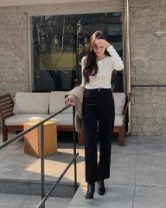 four-button cotton trousers