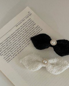 Tweed pearl hairpin