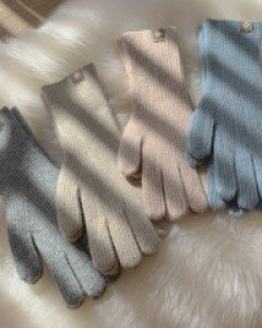 Soft Wool Touch Gloves
