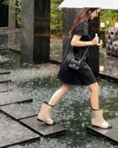 two tone middle rain boots