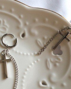 써지컬 십자가 귀걸이