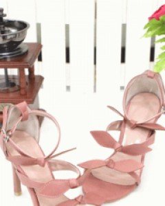 [피팅슈즈 90% 세일]페미닌 리본 스트랩 힐(피팅사이즈-230)