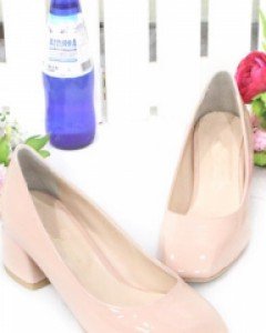 슈어홀릭 베이비 핑크 에나멜 펌프스(240,245사이즈 주문가능)