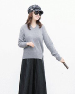 앤트워프 그레이 V넥 언밸런스 울 니트