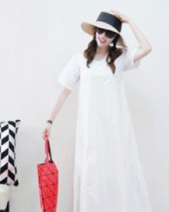 허니 화이트 양면 V넥 셔링 롱 원피스