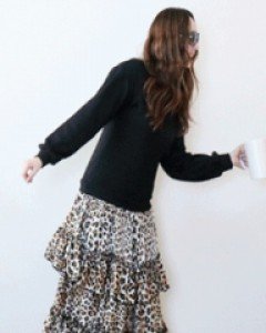 반전의 미학 블랙 레오파드 티어드 롱 원피스