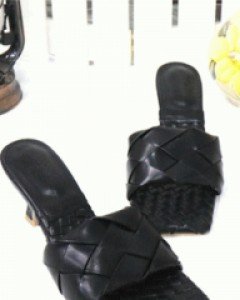 럭셔리 블랙 짜임 스퀘어토 슬라이드 뮬 샌들(230사이즈 주문가능)