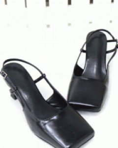 럭스 블랙 스퀘어 토 슬링백 펌프스(230사이즈 주문가능)